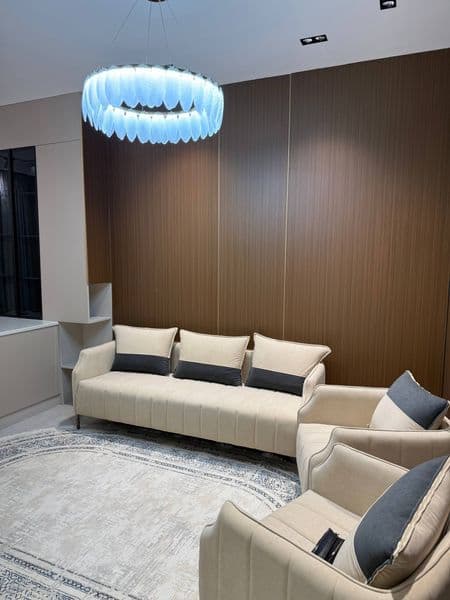 Сдаётся квартира <br />
С авторским ремонтом<br />
Премиум Ж