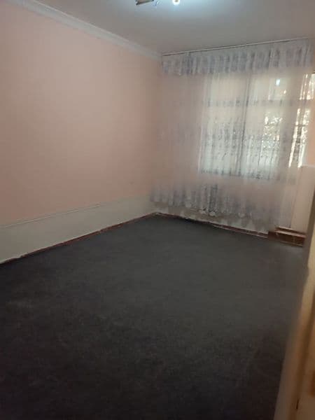 Chilonzor metro oldida 16 kv <br />
Bir xonalik ikki xona qi