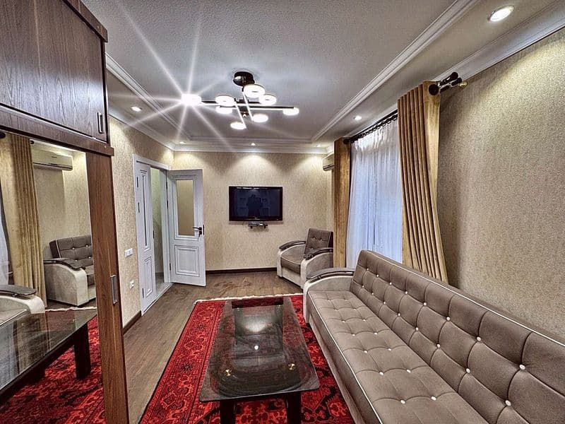 Евро- квартира с полной, современной<br />
обстановкой.<br /