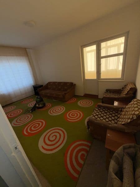 Срочно сдается квартира , прям около метро тинчлик , удобная