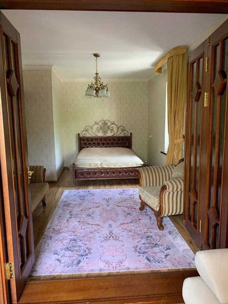 •Район: Мирзо Улугбекский<br />
•Адрес: Паркенский<br />
•Ор