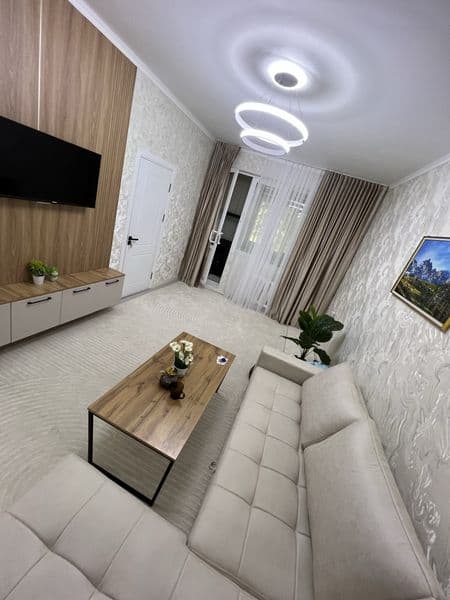 Чилонзор 18 квартл йонида квартира арендага берилади хамма ш