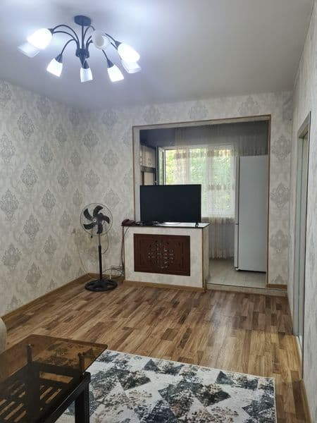 Сдам Кв-2ком -4-4.<br />
Квартира с обстановкой. <br />
Мест