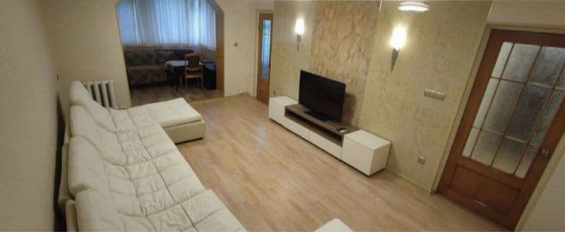 Чиланзар 2<br />
3х комнатная/3этаж/4<br />
600 уе имеется д — фото 2