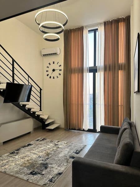 Аренда 2 комнатная квартира.С антрисольным этажом.Дуплекс с 