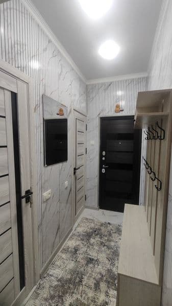 Метро чиланзар 16квартал 1этаж мебели шторы всё новое.Евроре