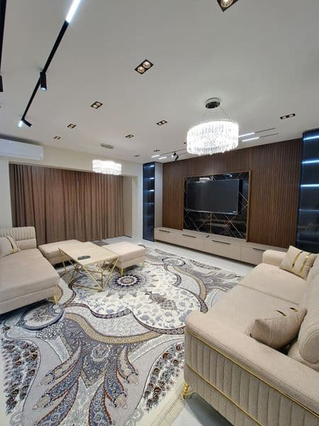 Район - Алмазарский<br />
Ориентир - Жомий<br />
Комнат - 3<