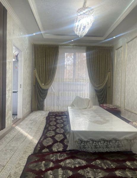 Буюк ипак йули метросига якин жойда экобозорда 2хонали 3этаж