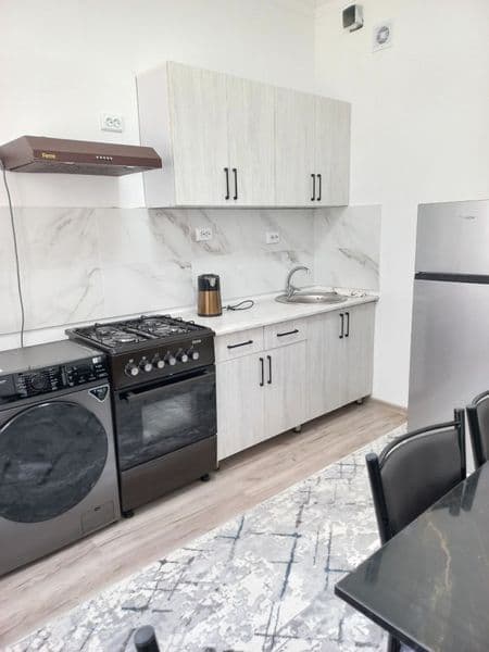 Bez makler uy ijaraga beriladi yangi euro remondsn chiqqan b