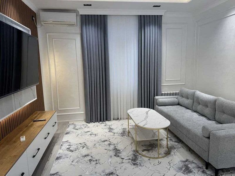 Район: Чиланзарский<br />
Адрес: Чиланзар 10<br />
<br />
•  — фото 2