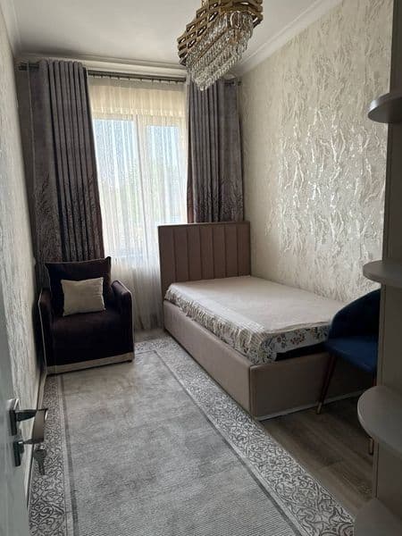 Сдается своя 3 комнатная квартира (Кадышева)<br />
<br />
Сд