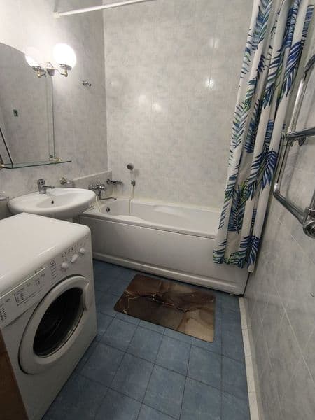 Сдаëтся чилнзр Цквартал 3комнат  3этаж   90квадрат Дом Банко — фото 3