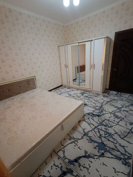 2 хонали квартирага узок муддатга турадиган оила ижарага куя