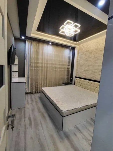 Golden house <br />
3/5/5<br />
Yevro remont <br />
Holati z