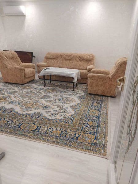 2 xonalik kvartira ijaraga beriladi. Umumiy korridor ( Frans