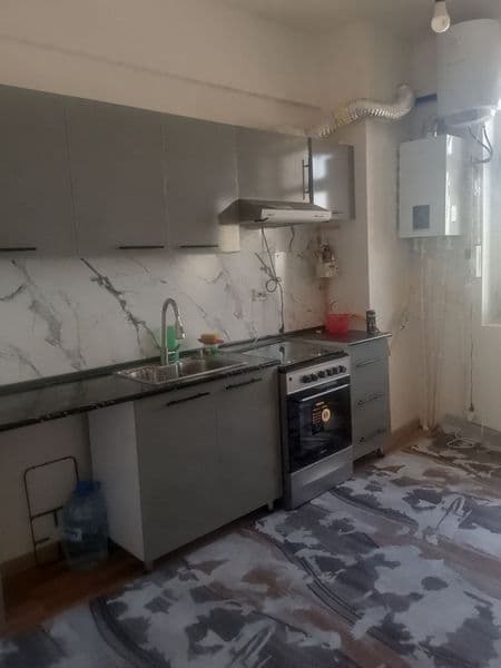 Sergeli oʻzgarish metro bekati yonida start house 6 etaj 2 x