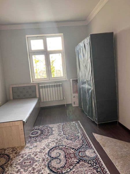 Yashnobod tumani Olmos metro bekatida 4 xona uyning  bitta x