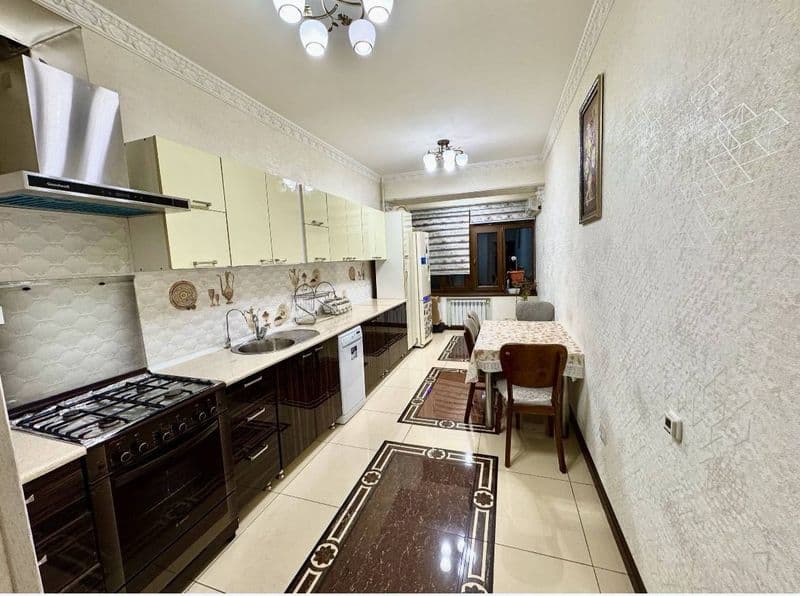 #00041<br />
#Район:Мирабадский  <br />
#Орентир :Метро Ташк