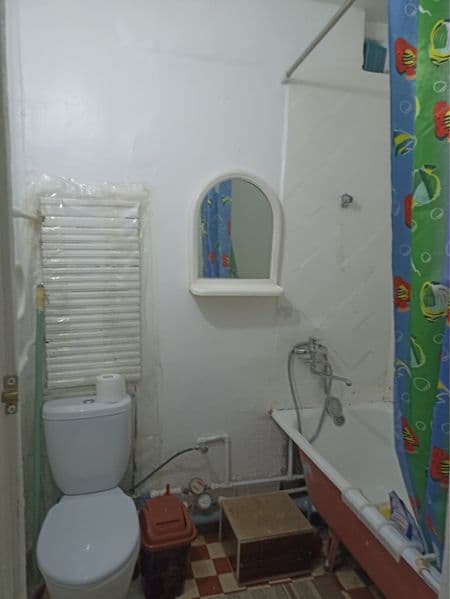 Qora Qamishta  1/2 2хona Pustoy uy arendaga<br />
Maklerskiy