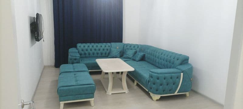 Срочно здайутса квартира<br />
Яшнабатиски район навастройка