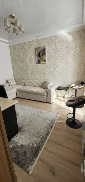 Аренда чиланзар 3кв<br />
2/4/4.  Цена 550<br />
Рядом с дом