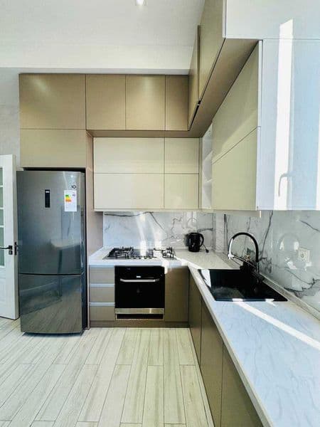 Район: Юнусабадский<br />
Адрес: Хон сарой <br />
<br />
Ком — фото 5