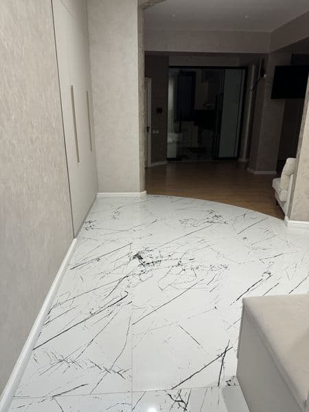 Сдаётся 3-х ком.кв на 8 этажном новостройке,5 этаж,со всеми 