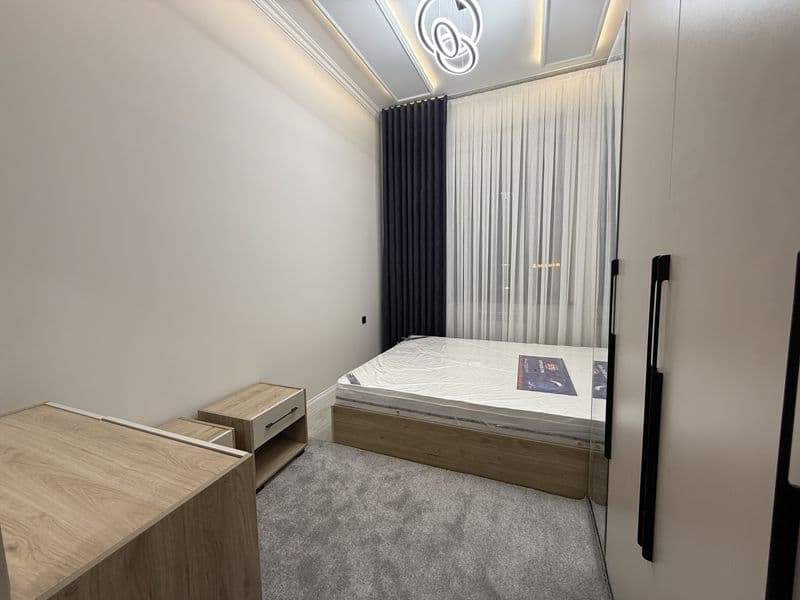 Отличное расположение дома - всё рядом - много магазинов, Це — фото 5