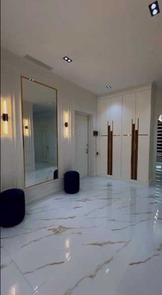 Район: Mirzo Ulugbek<br />
 Ориентир: жк “Oq Saroy”<br />
<b — фото 5