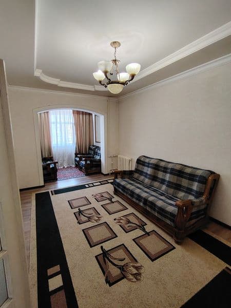 Metroga 100 metr yaqinlikda , atrofida barcha qulayliklari b