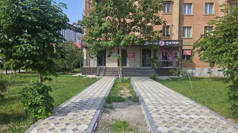 Арендага нотурар жой Янгихаёт метро 1 леняда йул юзида жойла