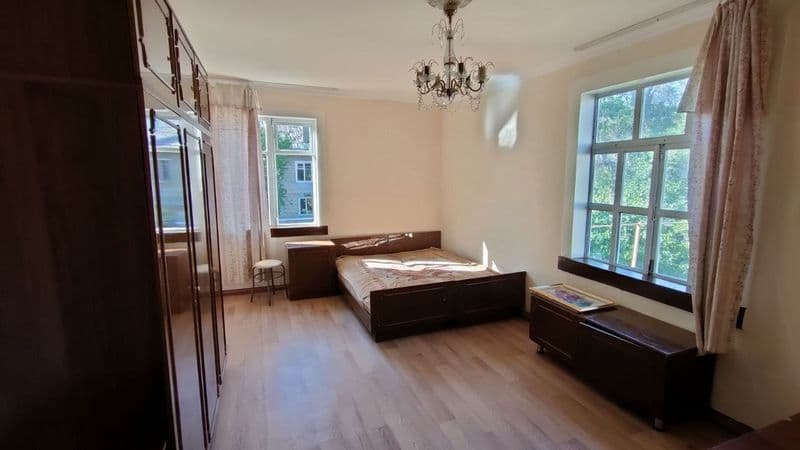 Аренда. 1/2/2.  30м2 .с обстановкой. Ориентир. Конечка автоб