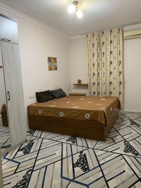 Сдаю свою квартиру <br />
400 долларов <br />
Депозит 200 до