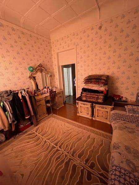 Parkent bozori oldida 2 ta qizga kvartira bor Akuratniy toza