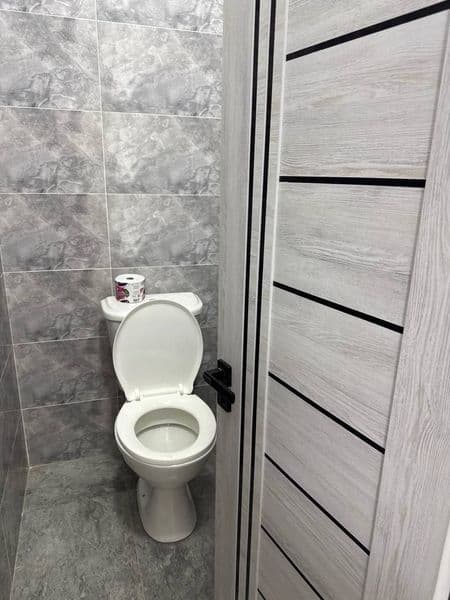 Chilonzor Novza metro yaqinida arendaga kvartira srochno tar — фото 5