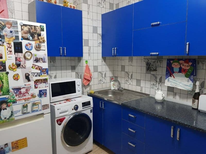 Евро квартира <br />
<br />
Ориентир (жемчуг , м ойбек )<br 