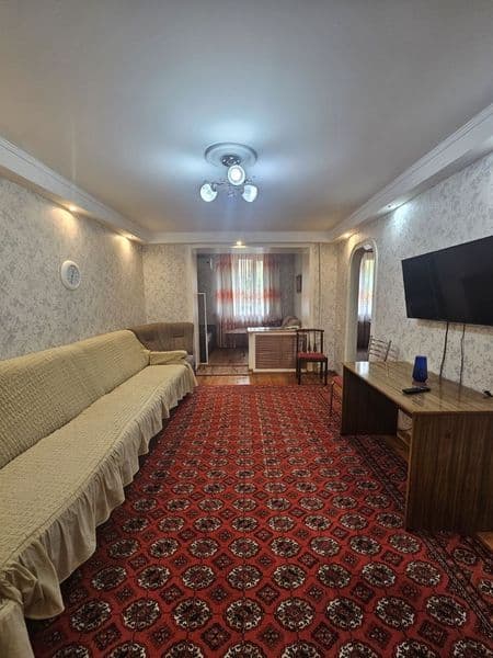 Аренда 2/2/5 массив Ялангач <br />
Мирзоулугбек район Кафе Б