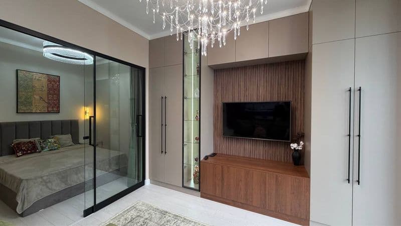 Сдается квартира в <br />
ЖК «Инфинити»<br />
<br />
Комнат: