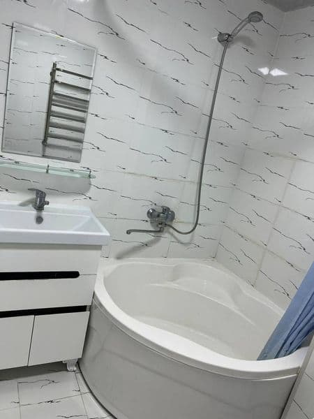 Arendaga beraman NOVZA metro orentir hamma sharoitlari bor .