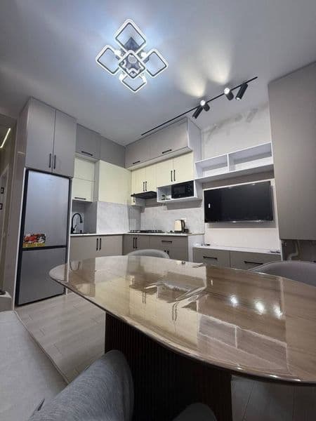 ID 2143<br />
<br />
Сдается упакованная квартира. Рядом ест