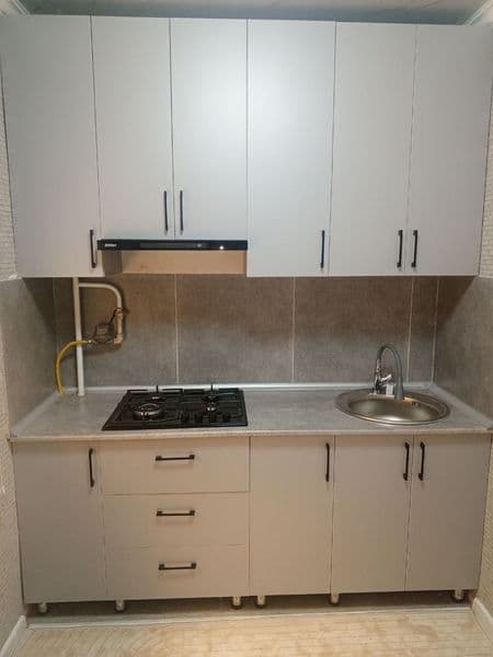 Двух комнатная квартира сдается в аренду . Находится в чилан