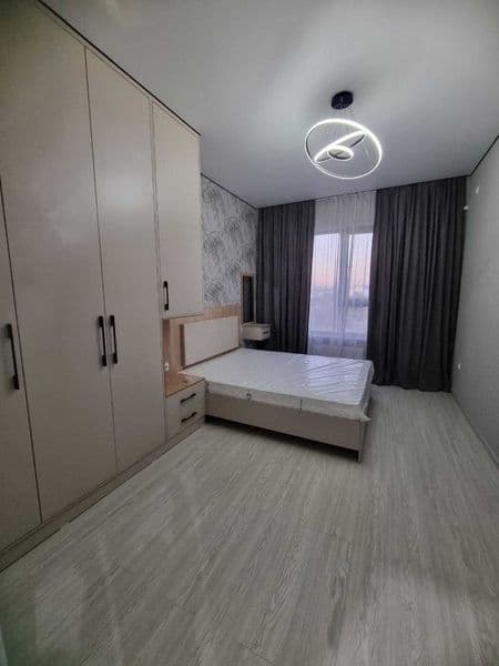 Yakkasaroy tumanida, Oybek metrosi yonida 2 xonali shinam va