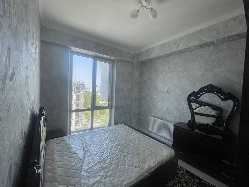 Мирзо-Улугбекский район, метро Maksim Gorkiy metro station<b