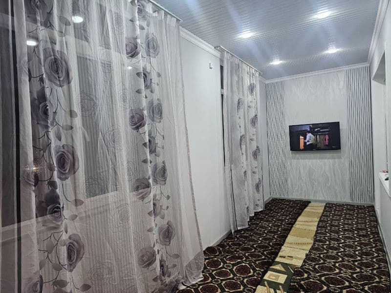 Сдаётся уютная квартира в хорошем районе. Вдоль дороги. 3ех 