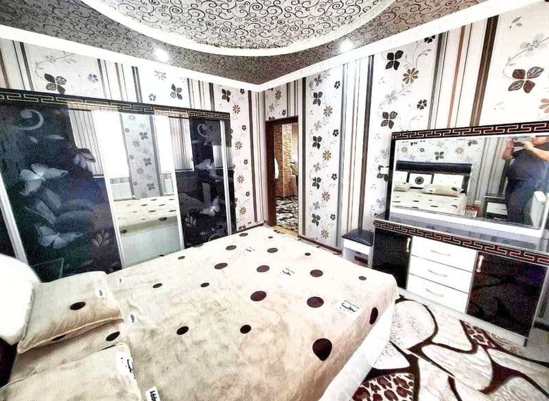 Яшнабадский район, рядом со станцией метро «Дустлик». 2-комн