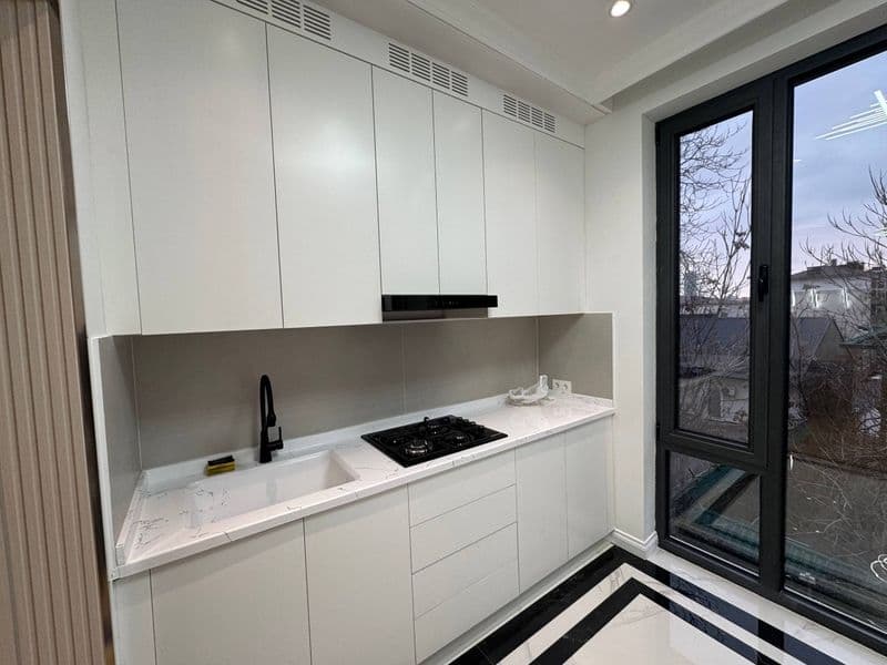 Срочно срочно сдаётся в аренду на долгий срок 3 комнатная кв — фото 4