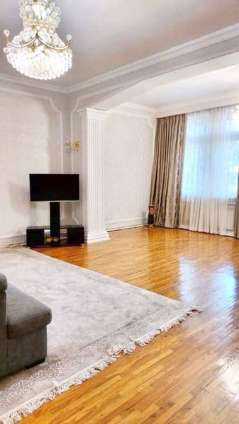 Сдается в аренду 3 комнатная квартира в Миробадском районе у