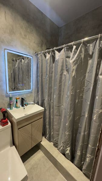 Kvartira yangi hechkim turmagan novostroyka yoʻlni yuzi<br /