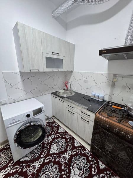 O'zgarish metroga 4-minutli yo'l o'g'il bollarga sheriklikga