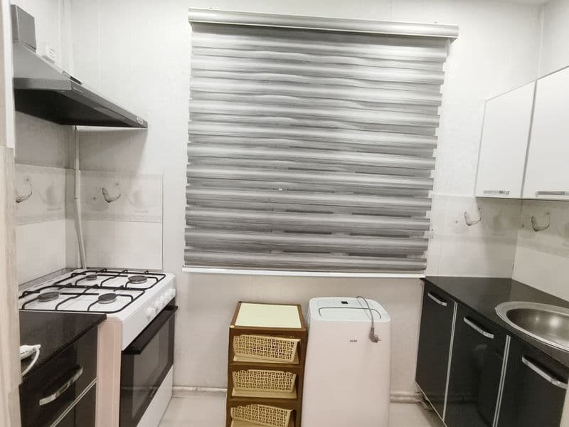 Кв.находится напротив института ,и иагазины запчпстей ,есть  — фото 3